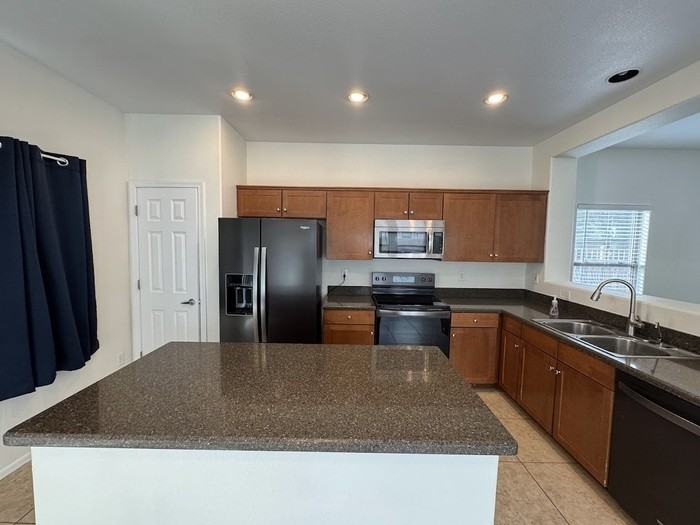 21109 E Munoz St - Photo 2 of 25