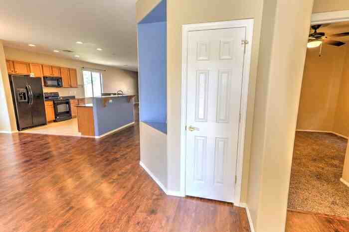 534 W Calle Cajeta - Photo 4 of 38