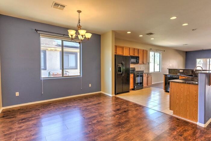534 W Calle Cajeta - Photo 6 of 38
