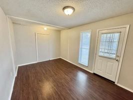 featured image of 3231 Ridgemont Rd