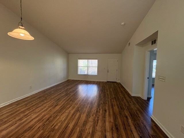 65 Pony Express Dr #B - Photo 5 of 17