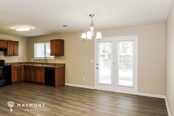 143 Olympia Dr - Photo 4 of 11