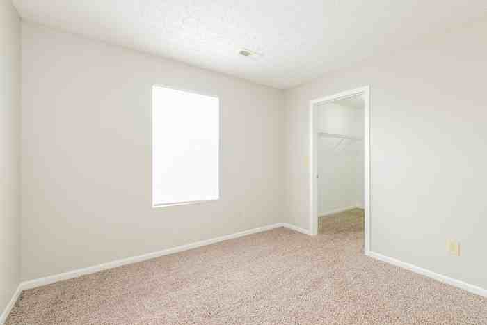 4644 Kenross Dr - Photo 6 of 10