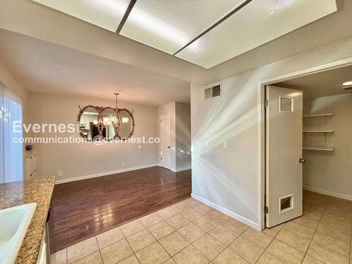 8347 Burnet Ave #11 - Photo 5 of 26