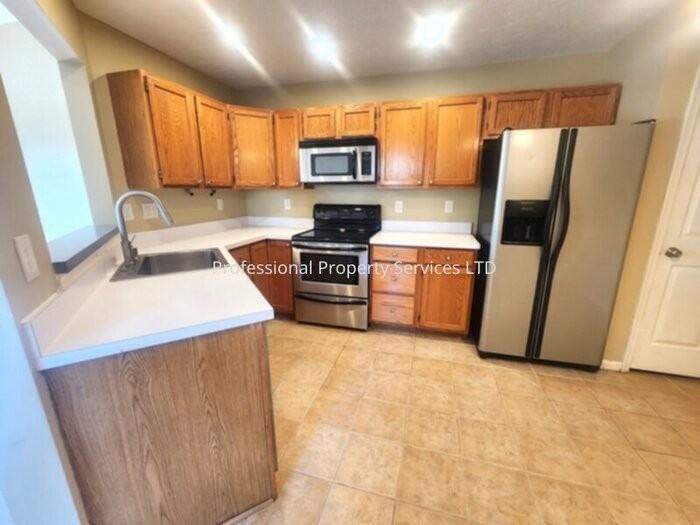 5351 Regal Ct - Photo 5 of 19