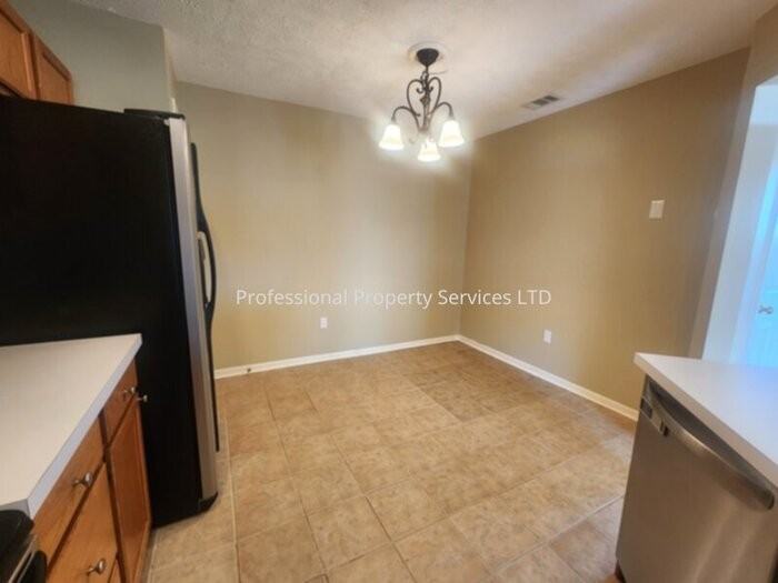 5351 Regal Ct - Photo 6 of 19