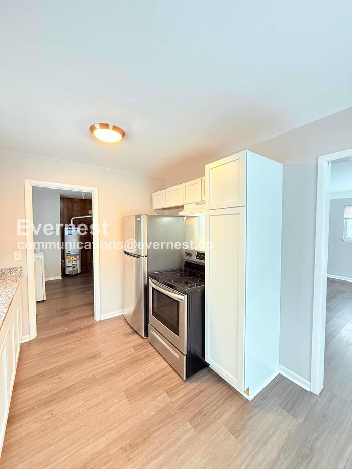 19918 Rensellor St - Photo 2 of 29