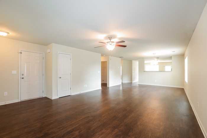 40 Camden Pl - Photo 4 of 15