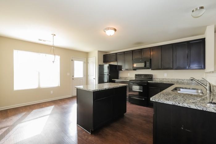 40 Camden Pl - Photo 6 of 15