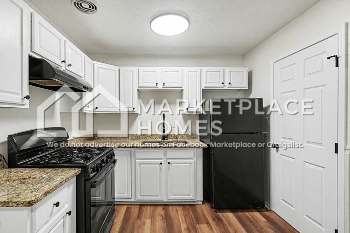 10199 Foxfire Ter - Photo 6 of 17