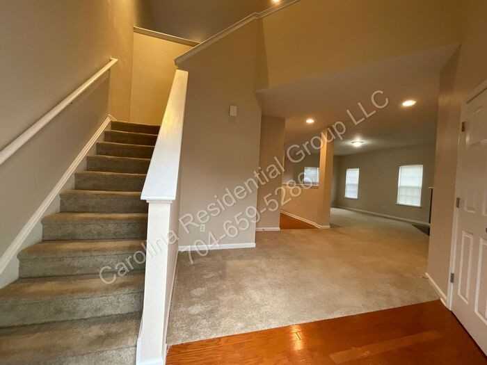 2301 Trace Creek Dr - Photo 2 of 22