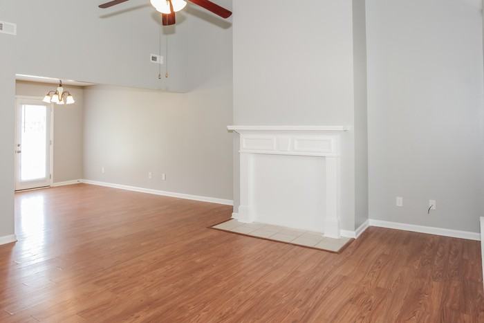 15980 Trey Hughes Dr - Photo 5 of 13