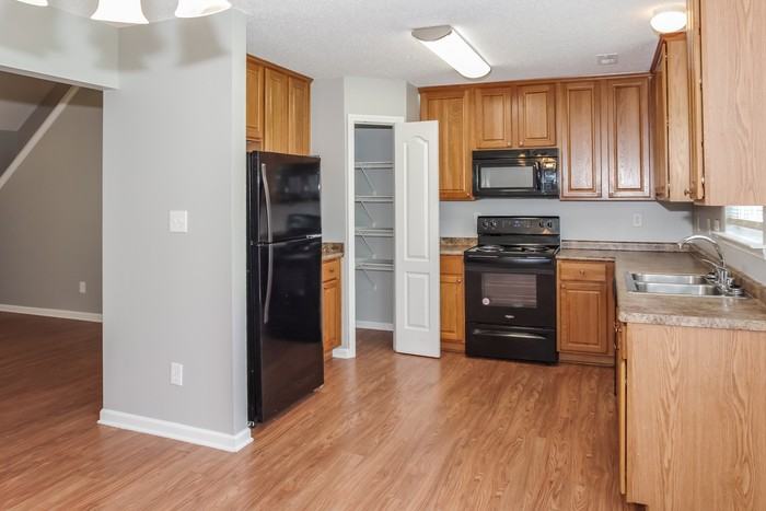 15980 Trey Hughes Dr - Photo 7 of 13