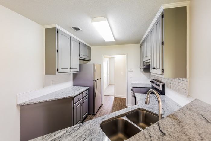 360 Taylor Rd N - Photo 4 of 10