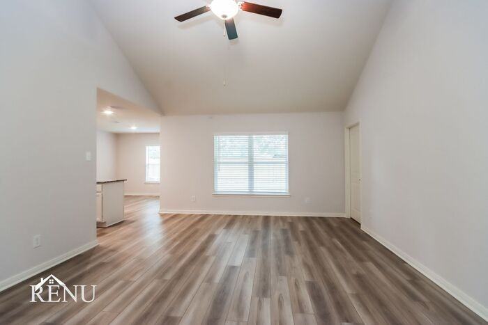 10414 Sweetwater Creek Dr - Photo 6 of 22