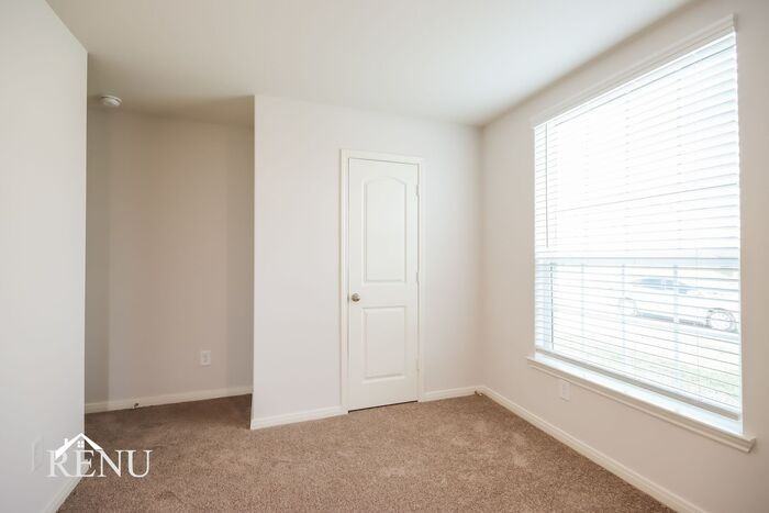 10414 Sweetwater Creek Dr - Photo 7 of 22