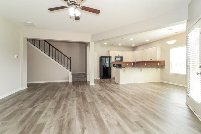 30 Howard Ave - Photo 6 of 17