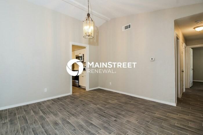 1638 Chisolm Trl - Photo 4 of 16