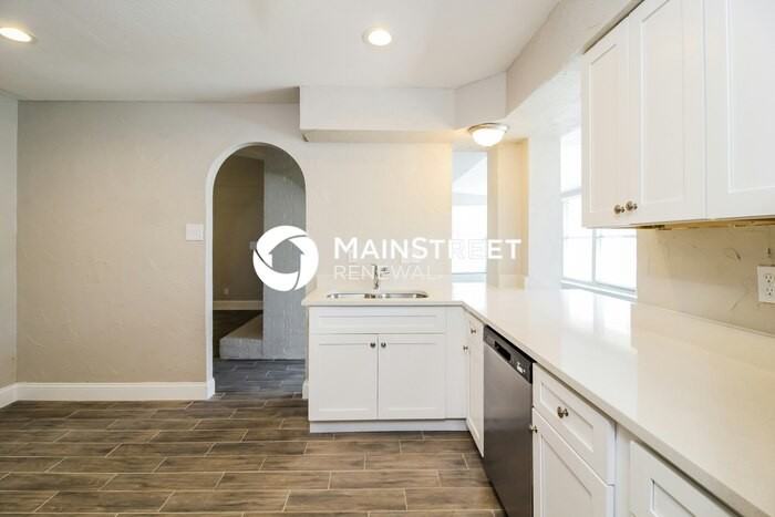 1638 Chisolm Trl - Photo 6 of 16