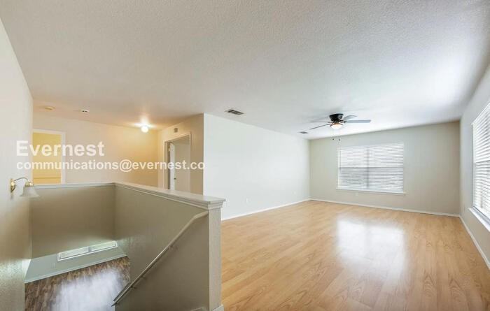 386 Siebert Dr - Photo 5 of 9