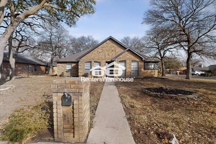 7845 Miracle Ln - Photo 2 of 47