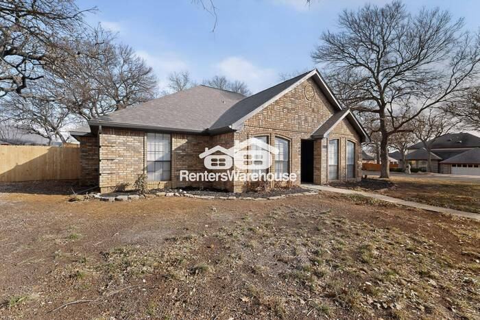 7845 Miracle Ln - Photo 4 of 47