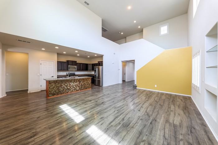 17953 W Alice Ave - Photo 4 of 15