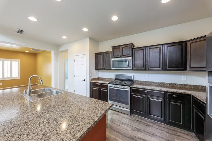 17953 W Alice Ave - Photo 7 of 15