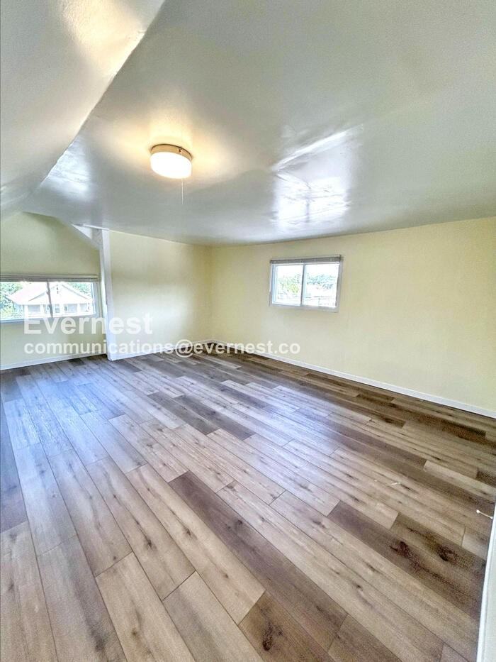 3391 W 117th St #3 - Photo 5 of 18