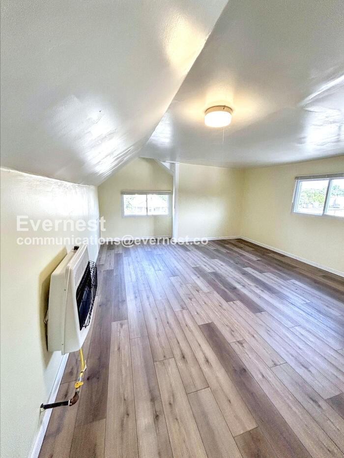 3391 W 117th St #3 - Photo 7 of 18