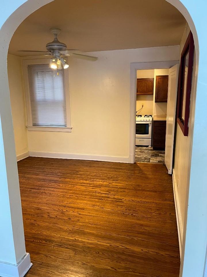 1300 Everett Ave - Photo 7 of 17