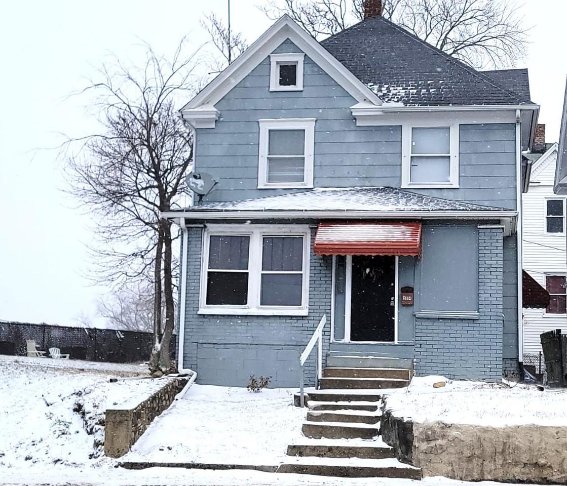 2004 Cleveland Ave Nw - Photo 2 of 20