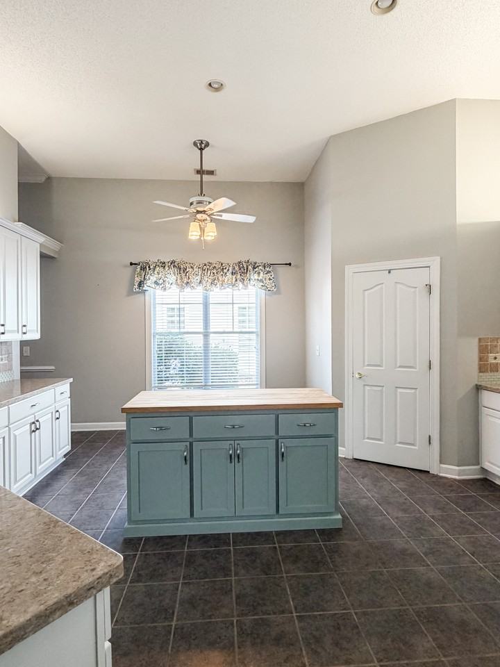 338 Camden Cir #NA - Photo 5 of 20