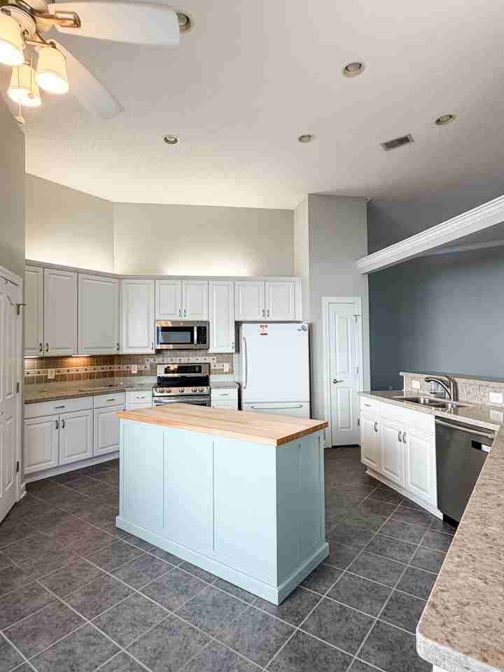 338 Camden Cir #NA - Photo 6 of 20