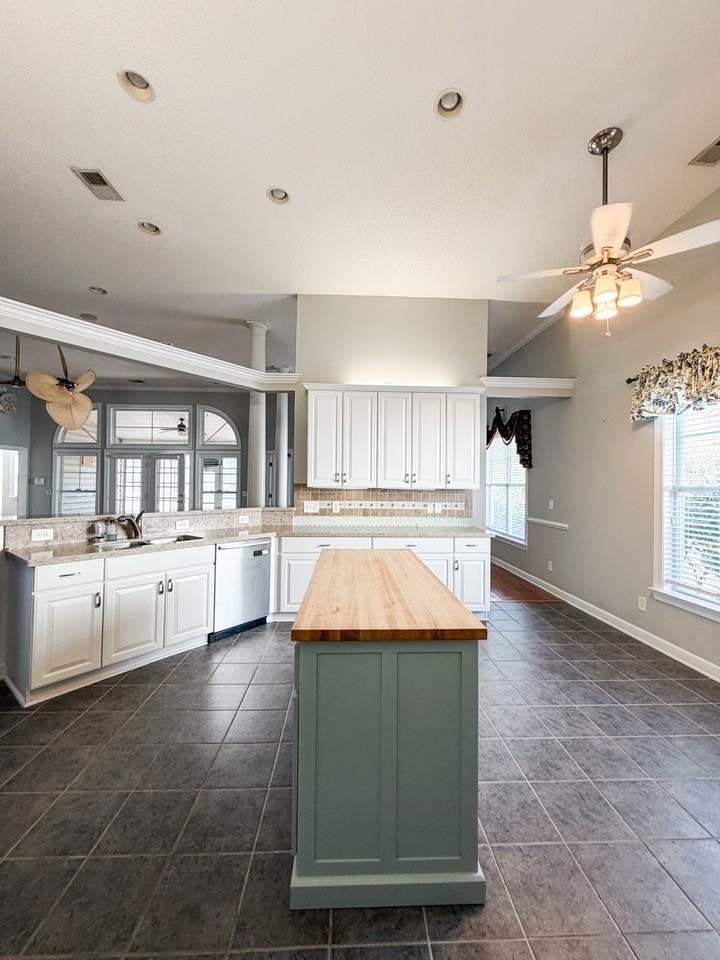 338 Camden Cir #NA - Photo 7 of 20