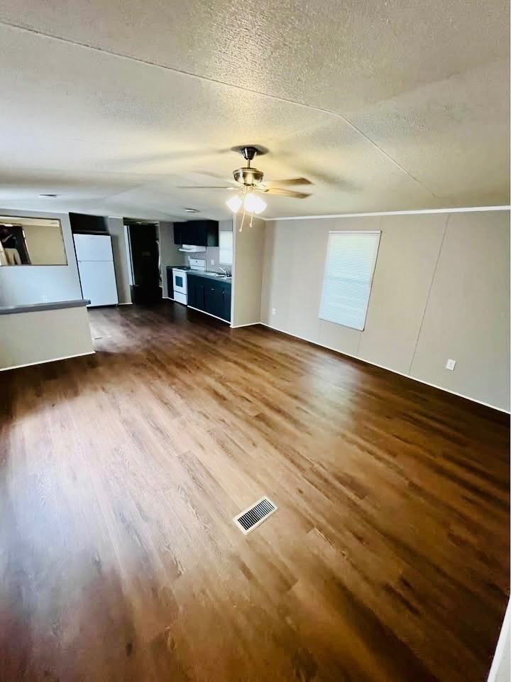 Trails End Way Mobile Home Park - Photo 4 of 10