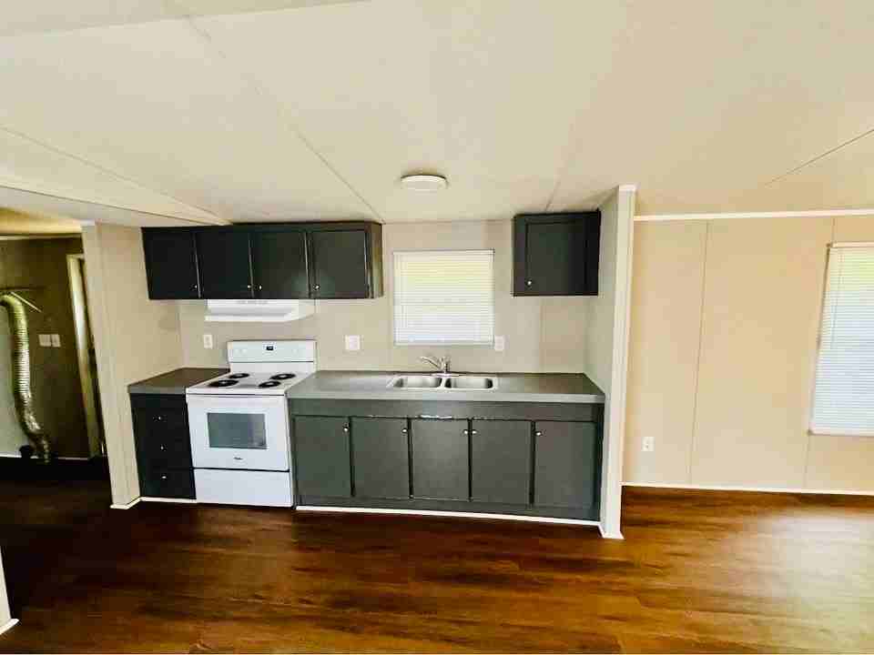 Trails End Way Mobile Home Park - Photo 6 of 10