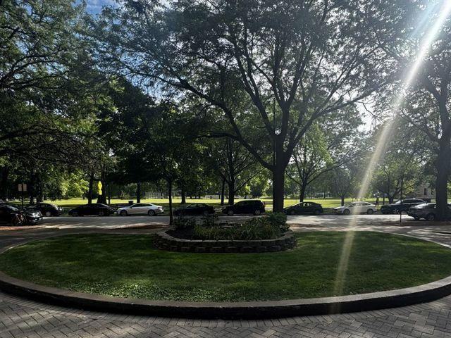 4960 N Marine Dr - Photo 2 of 8