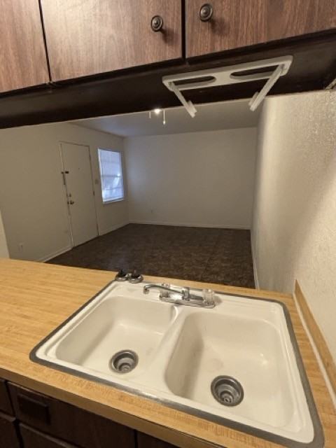 322 S Waco St #3 - Photo 4 of 10