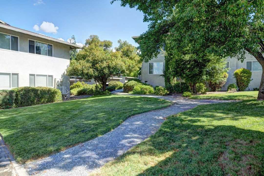 Hilltop Garden Apartments - Photo 3 of 50