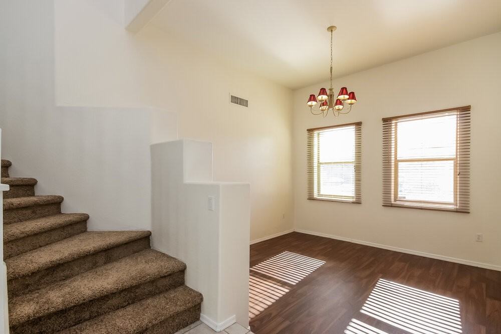 15122 W Polk St - Photo 3 of 15