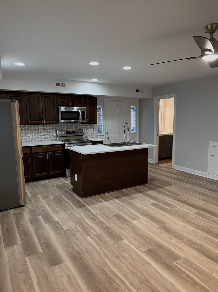 501 Thornloe Ln #A - Photo 7 of 20