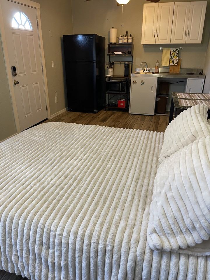 3439 Helix St - Photo 2 of 20