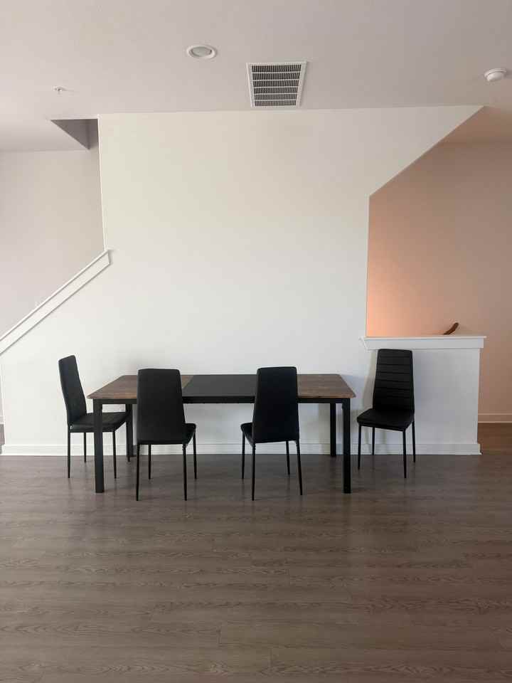 445 Leo Ln - Photo 6 of 21