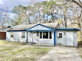 featured image of 4075 Fairwoods Dr #1