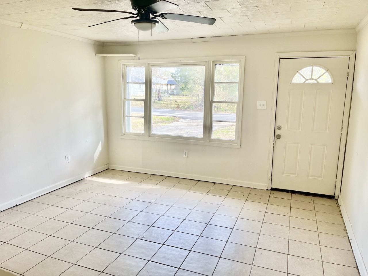 4075 Fairwoods Dr #1 - Photo 4 of 6