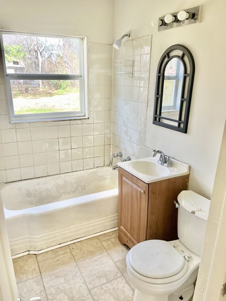 4075 Fairwoods Dr #1 - Photo 5 of 6