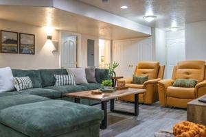 featured image of 1267 E Hickenlooper Way