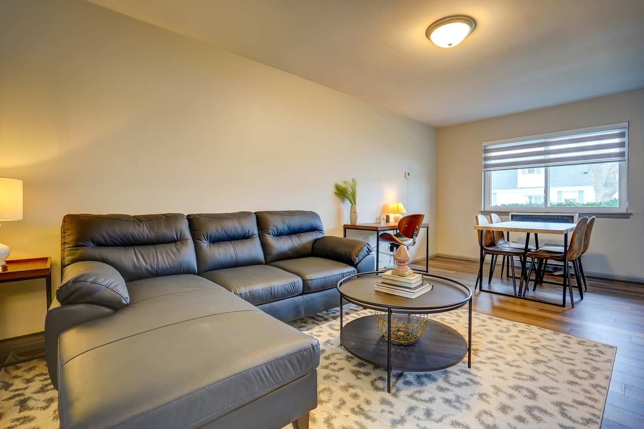 407 S 94th Pl #1377411P - Photo 2 of 26