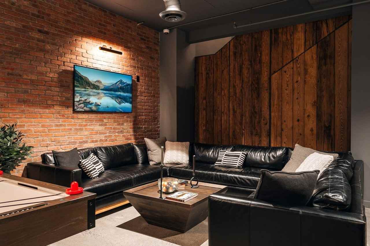 150 Broad St #1383010P - Photo 2 of 50